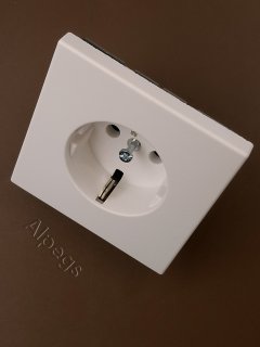 LS990 Розетка 2К+З 16А 250В, цвет Матовый белый LS1520WWM