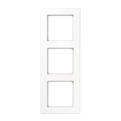 AC583WW Рамка 3-кратная; белая