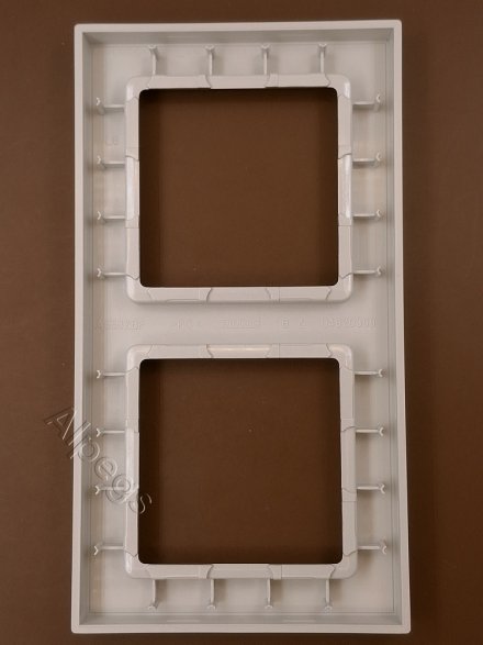 Jung A550 - Рамка 2-ая, цвет алюминий A5582BFAL