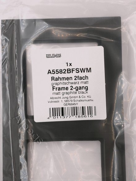 Jung A550 - Рамка 2-ая, цвет матовый черный A5582BFSWM