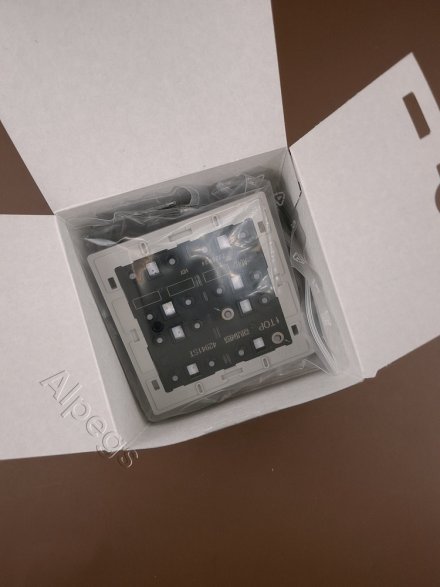 Кнопочный модуль универсальный F40, 4 группы, KNX 42941ST