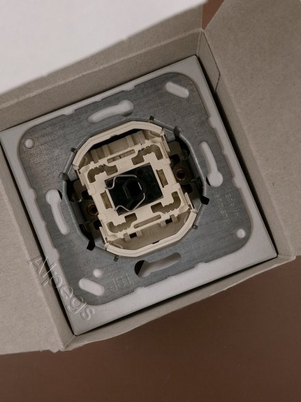 Механизм серии LS1912 одноклавишный, крепление винтами, без монтажных лапок K501EU