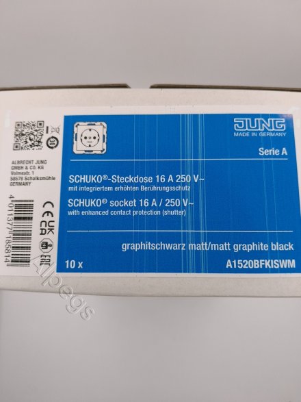 Штепсельная розетка SCHUKO 16A 250V с защитой от детей, термопласт, цвет матовый черный A1520BFKISWM