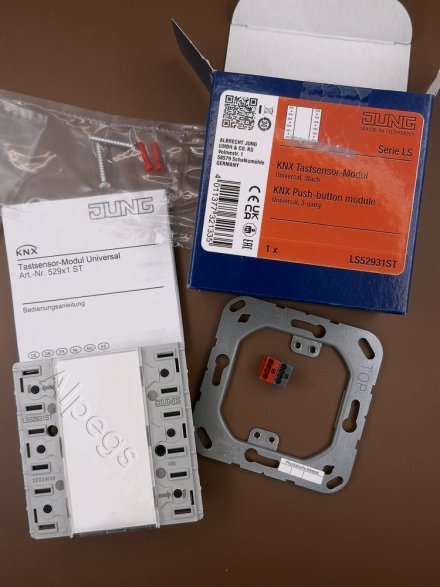 Кнопочный модуль F50 универсальный, 3 группы, в комплекте с LS50NA, LS990 LS52931ST