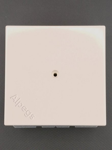 LS990A Подсоединитель провода с разгрузкой натяжения; слоновая кость