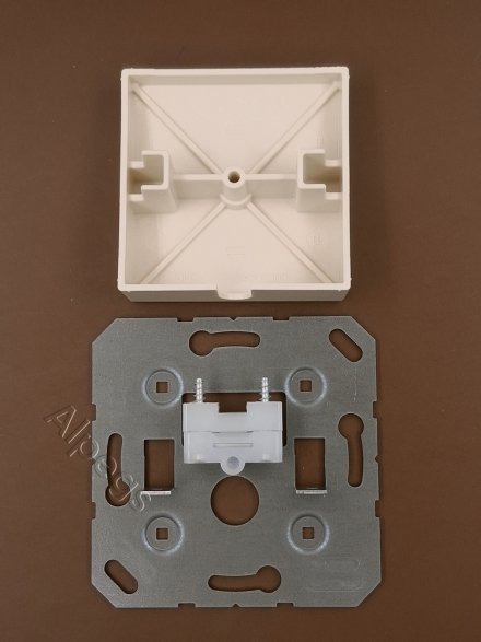 AS590A Подсоединитель провода с разгрузкой натяжения; слоновая кость