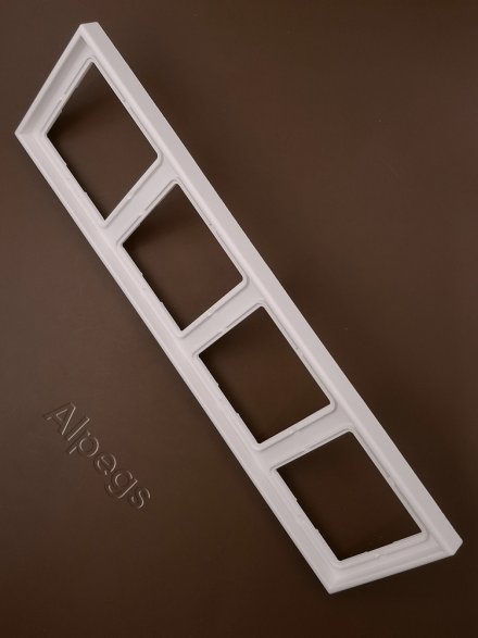 LS990 Рамка 4-местная, цвет Матовый белый LS984WWM