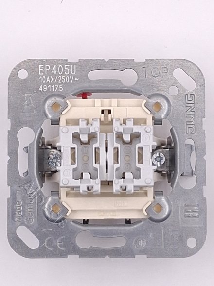 EP405U Выключатель 10AX 250V сдвоенный