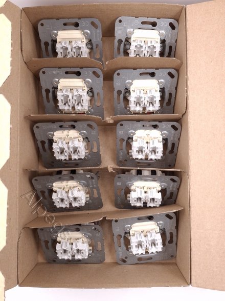 EP405U Выключатель 10AX 250V сдвоенный