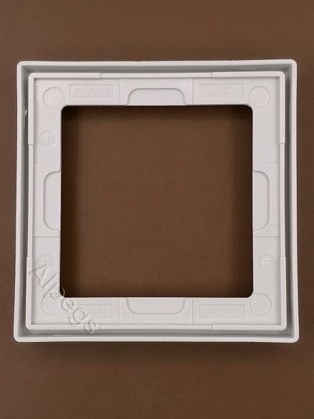 LS981LG Рамка 1-кратная; светло-серая