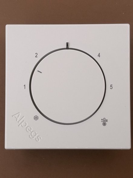 LSFTR231PLLG Крышка для регулятора подогрева пола; светло-серая. Артикул снят с производства. Замена артикул LS1749BFLG