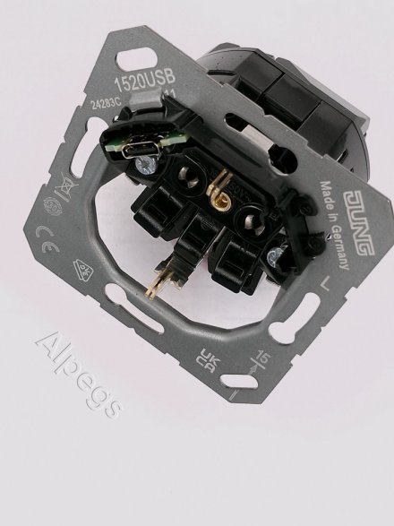 Розетка 2К+З 16А 250В, с разъемом USB Typ C A1520-18CWW