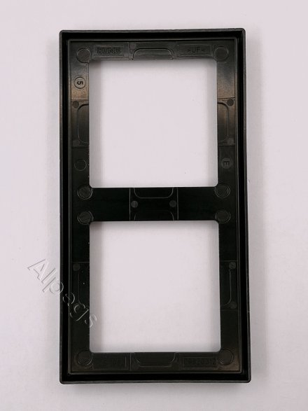 LS982SW Рамка 2-кратная; черная