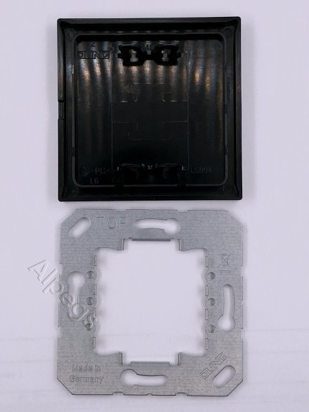 LS994BSW Крышка без отверстий для произвольных вырезов; черная