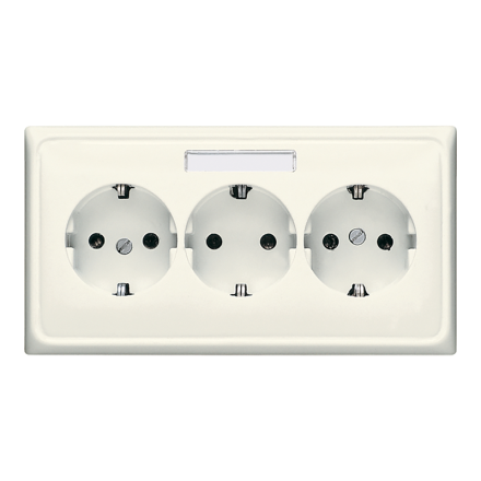 CD523NA Розетка тройная с заземлением для кабельканалов; слоновая кость