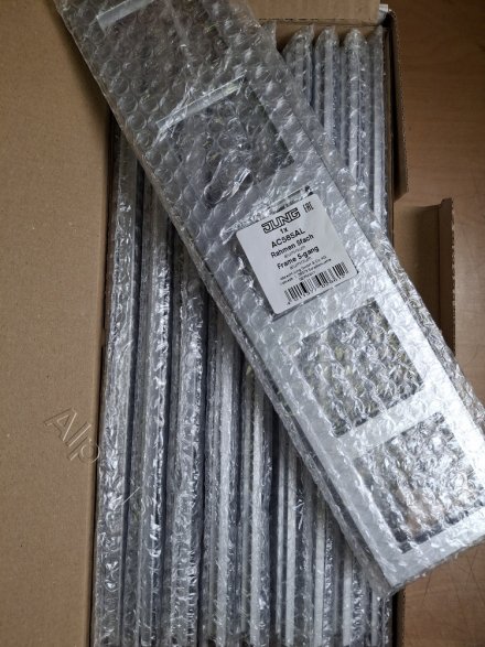 AC585AL Рамка 5-кратная; алюминий