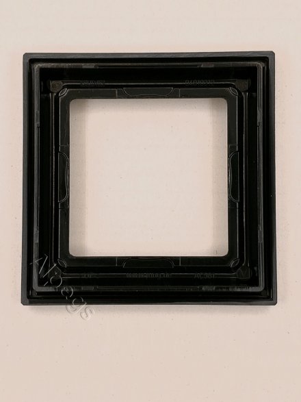AC581SW Рамка 1-кратная; черная