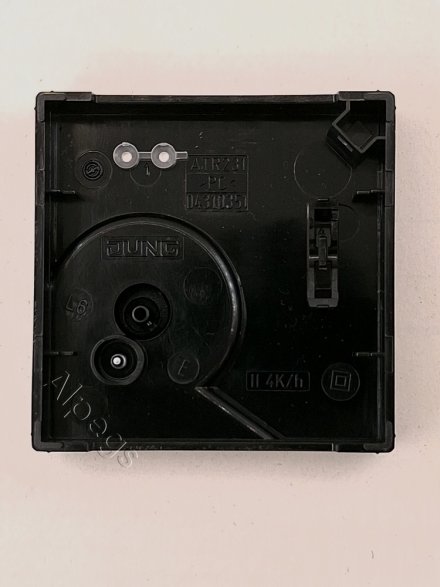 AFTR231PLSW Крышка для регулятора подогрева пола; черная. Артикул снят с производства. Замена артикул A1749BFSW