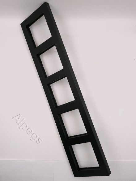 Jung A550 - Рамка 5-ая, цвет матовый черный A5585BFSWM