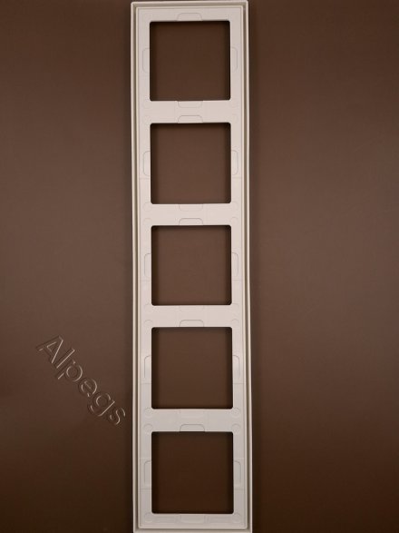 LS985W Рамка 5-кратная; слоновая кость