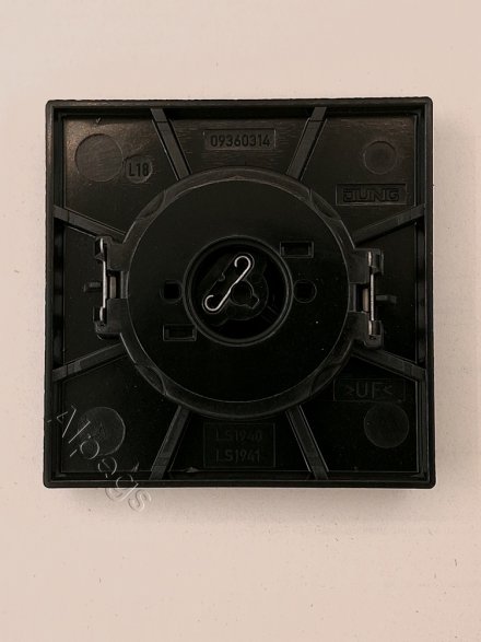 LS990 Накладка на мех-зм поворотн. диммера и потенциом., цвет матовый черный LS1940SWM