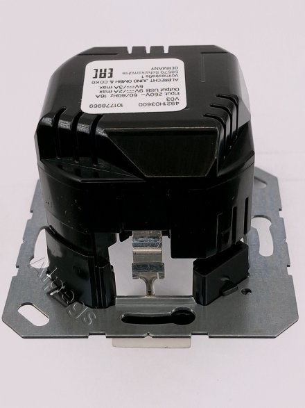 Розетка 2К+З 16А 250В, с разъемом USB Typ C A1520-18CWW