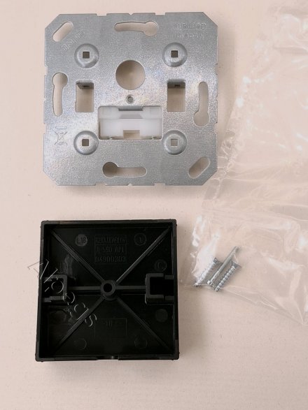 A590ASW Заглушка, черный