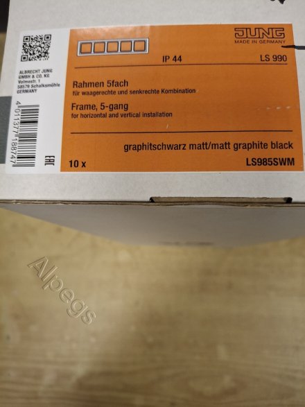 LS990 Рамка 5-местная, цвет матовый черный LS985SWM