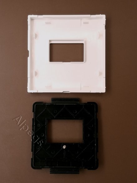 LS990 Накладка для USB-зарядных устройств без видимого винта, термопласт, белый LS1969USBWW