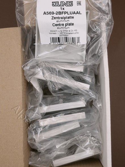 A569-2BFPLUAAL Крышка для модульных гнезд; алюминий