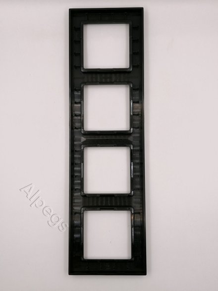 Jung A550 - Рамка 4-ая, цвет матовый черный A5584BFSWM