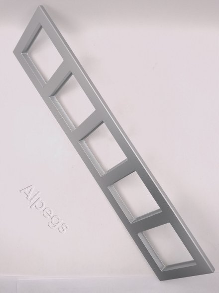 AC585AL Рамка 5-кратная; алюминий