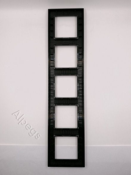 Jung A550 - Рамка 5-ая, цвет матовый черный A5585BFSWM