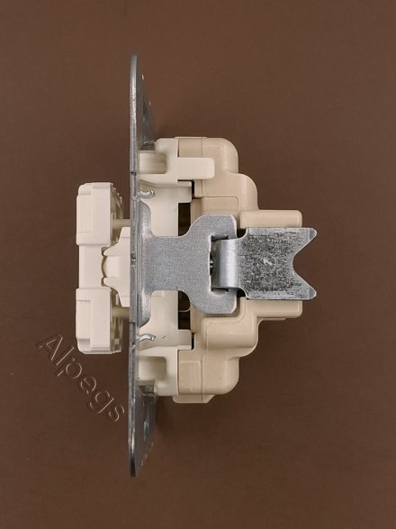 531-41U Кнопка. Одноклавишный механизм кнопок без фиксации