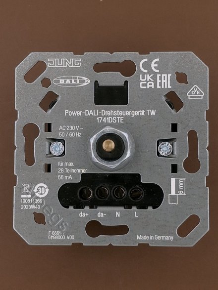 DALI-диммер, питающий 1741DSTE