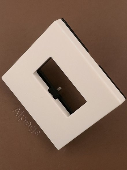 A500 Накладка для USB-зарядных устройств без видимого винта, термопласт, слоновая кость A1569USB