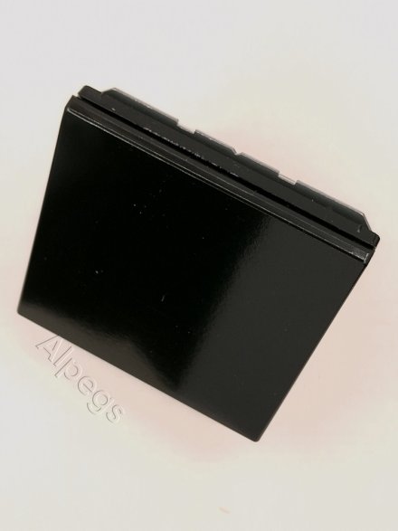 LS1520KLSW Штепсельная розетка SCHUKO 16A, 250V  с откидной крышкой; черная