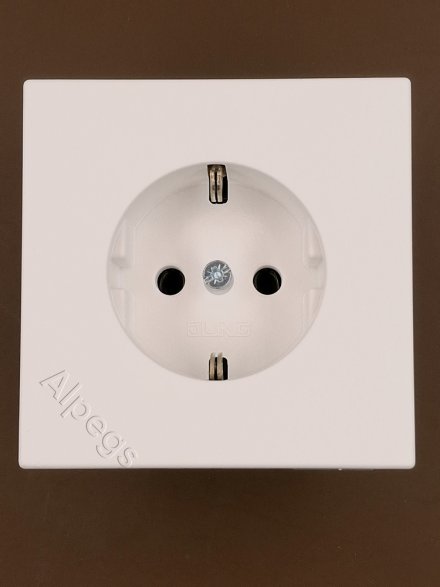 LS990 Розетка 2К+З 16А 250В, цвет Матовый белый LS1520WWM