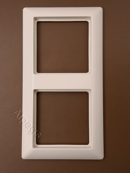 AS582 Рамка 2-кратная для вертикальной и горизонтальной установки; слоновая кость