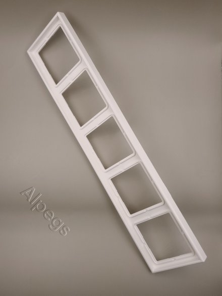 LS990 Рамка 5-местная, цвет Матовый белый LS985WWM