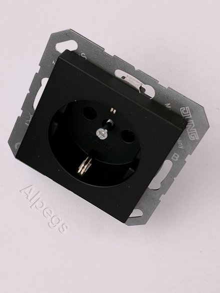 A500 Розетка 2К+З 16 А 250В , цвет матовый черный A1520BFSWM