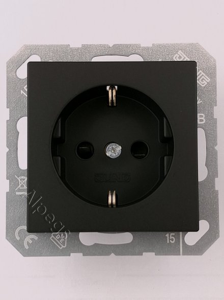 Штепсельная розетка SCHUKO 16A 250V с защитой от детей, термопласт, цвет матовый черный A1520BFKISWM