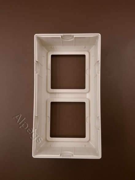 AS582AW Коробка для накладного монтажа 2-кратная; слоновая кость