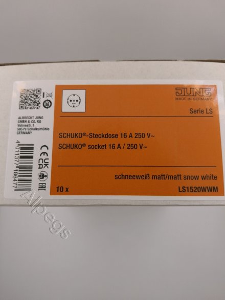 LS990 Розетка 2К+З 16А 250В, цвет Матовый белый LS1520WWM