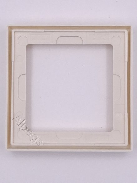LS981W Рамка 1-кратная; слоновая кость