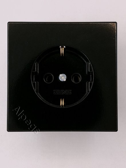 LS1520SW Штепсельная розетка SCHUKO 16A, 250V ; черная