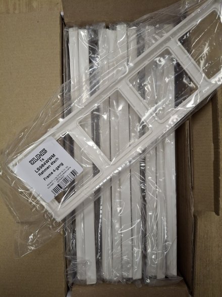 LS990 Рамка 4-местная, цвет Матовый белый LS984WWM