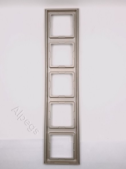 AC585CH A creation, Рамка 5постов, шампань