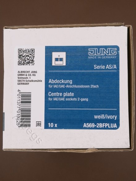 A569-2BFPLUA Крышка для модульных гнезд; слоновая кость