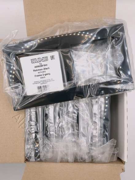 Jung A550 - Рамка 2-ая, цвет матовый черный A5582BFSWM